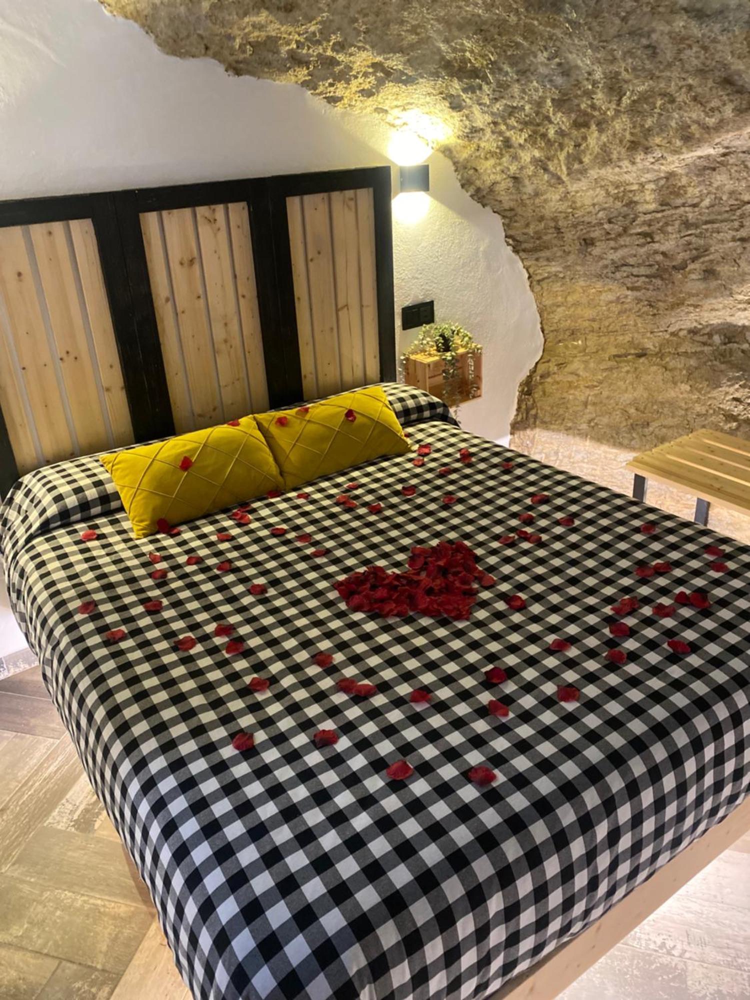 Casa Rural Bajo La Alcazaba Setenil De Las Bodegas Экстерьер фото